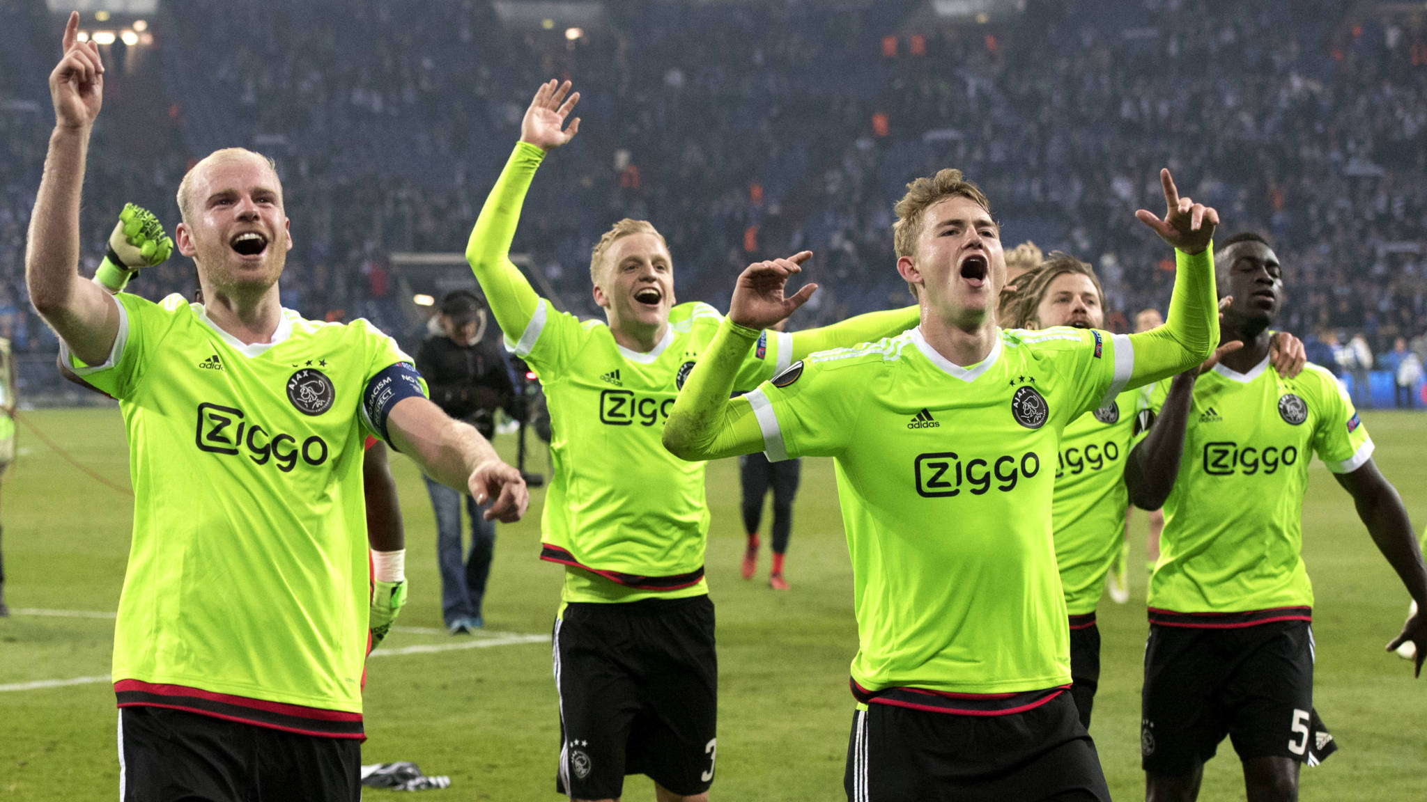 Schalke Ajax Anpfiff