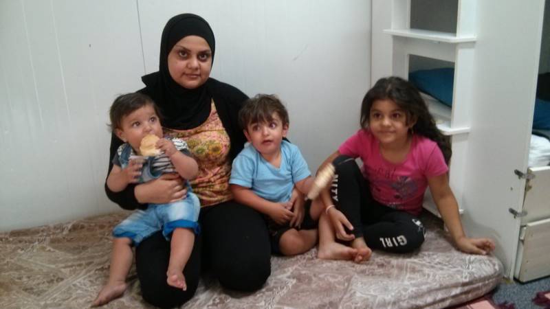 Syrian Nona and her three children, photo Conny Keessen / NOS