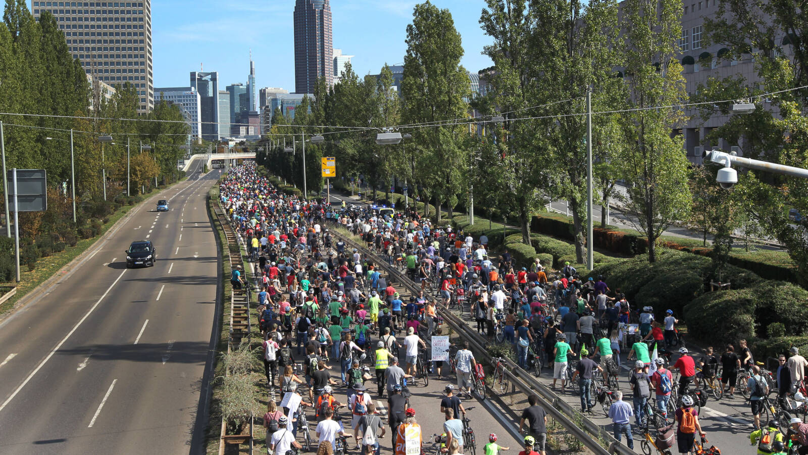 Thousands of cyclists on their way to protest against car corporations' pollution in Germany, AFP photo