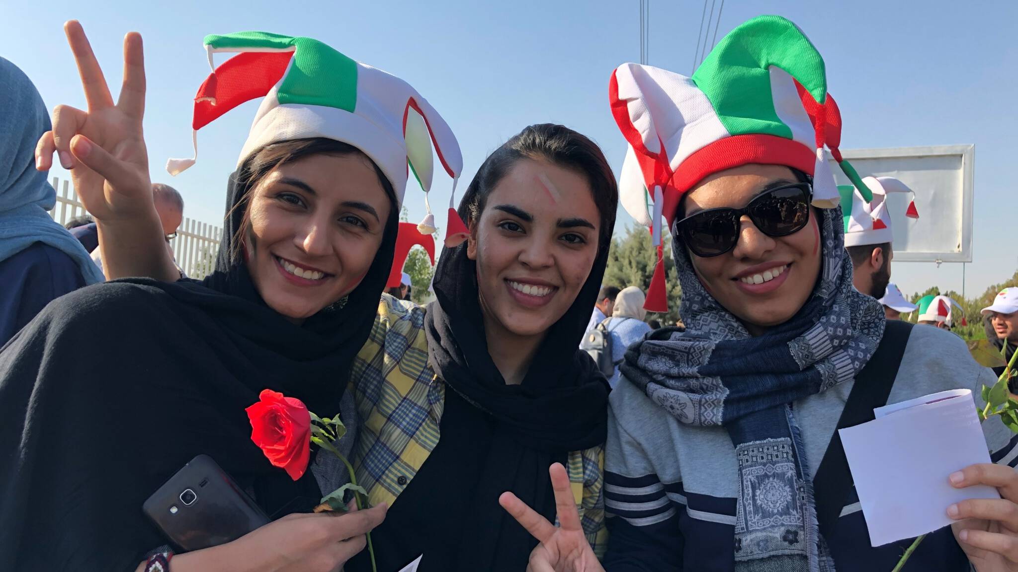 Iranian women fans in the stadium, photo by NOS / Marcel van der Steen