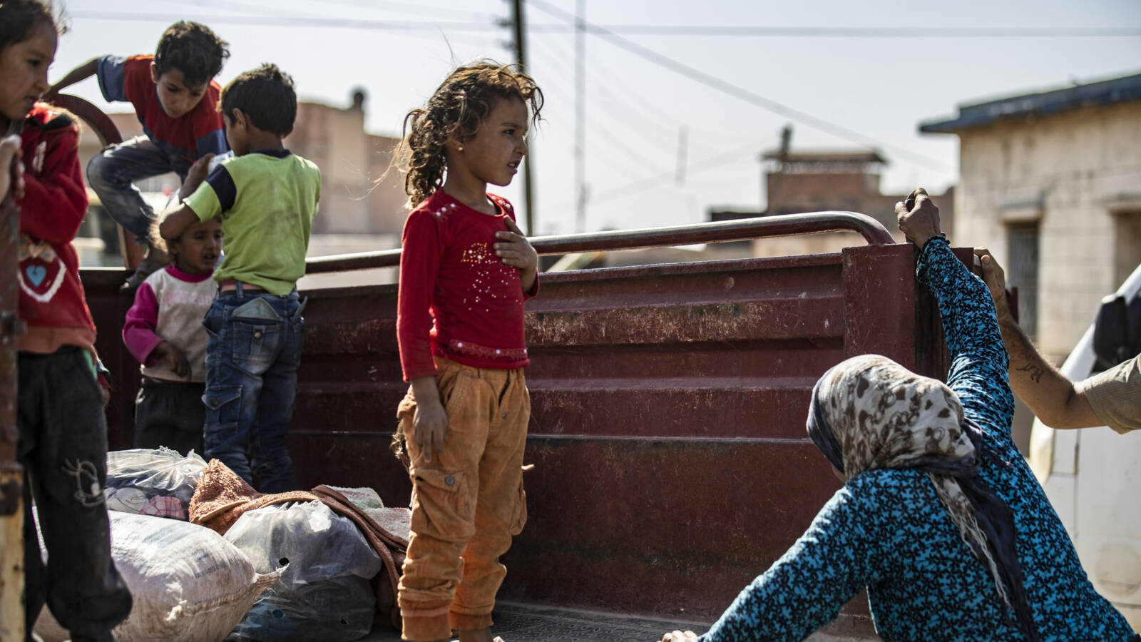 Syrian families fleeing the Turkish invasion, AFP photo
