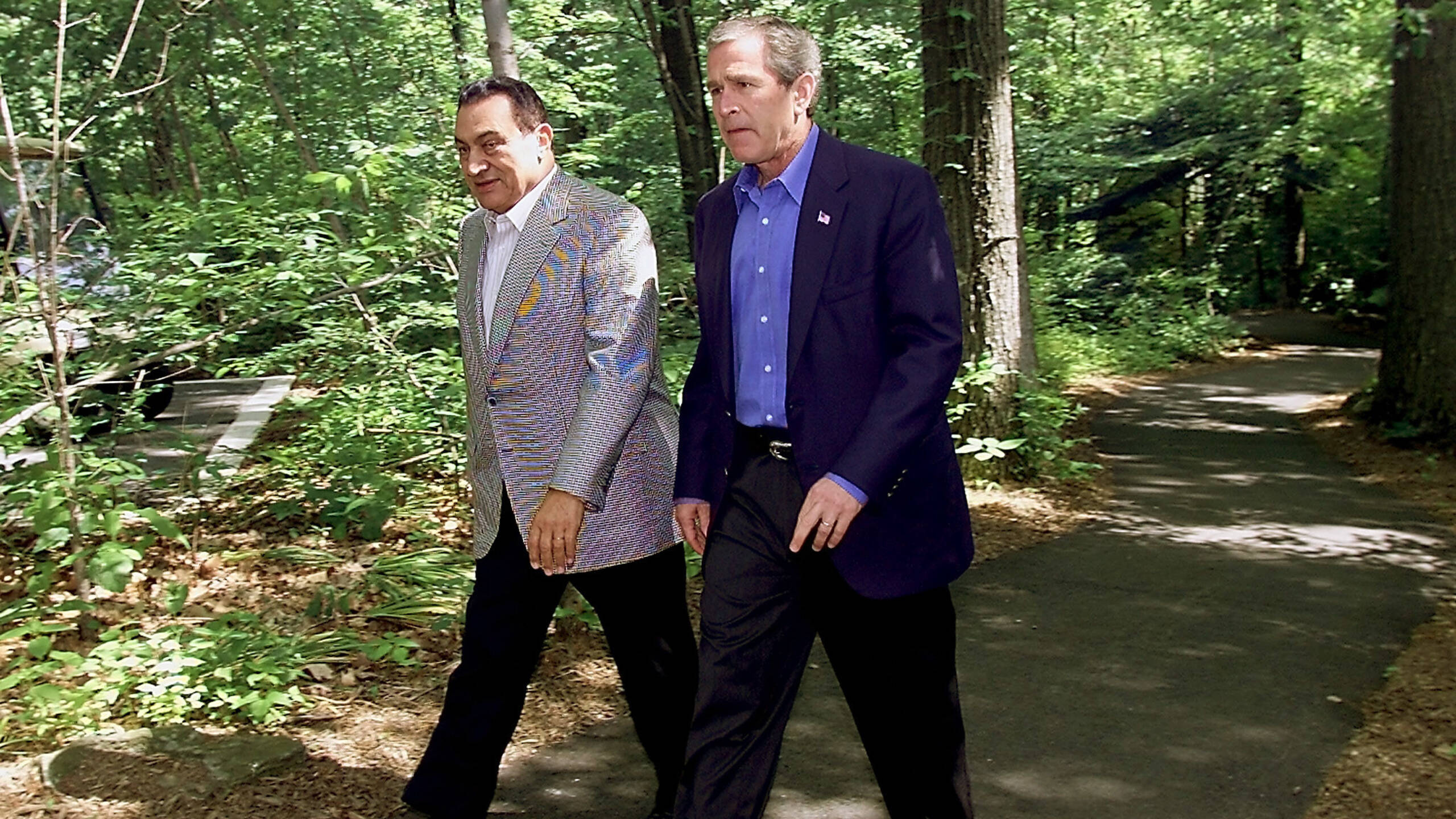 Mubarak and George W Bush in 2002, AFP photo