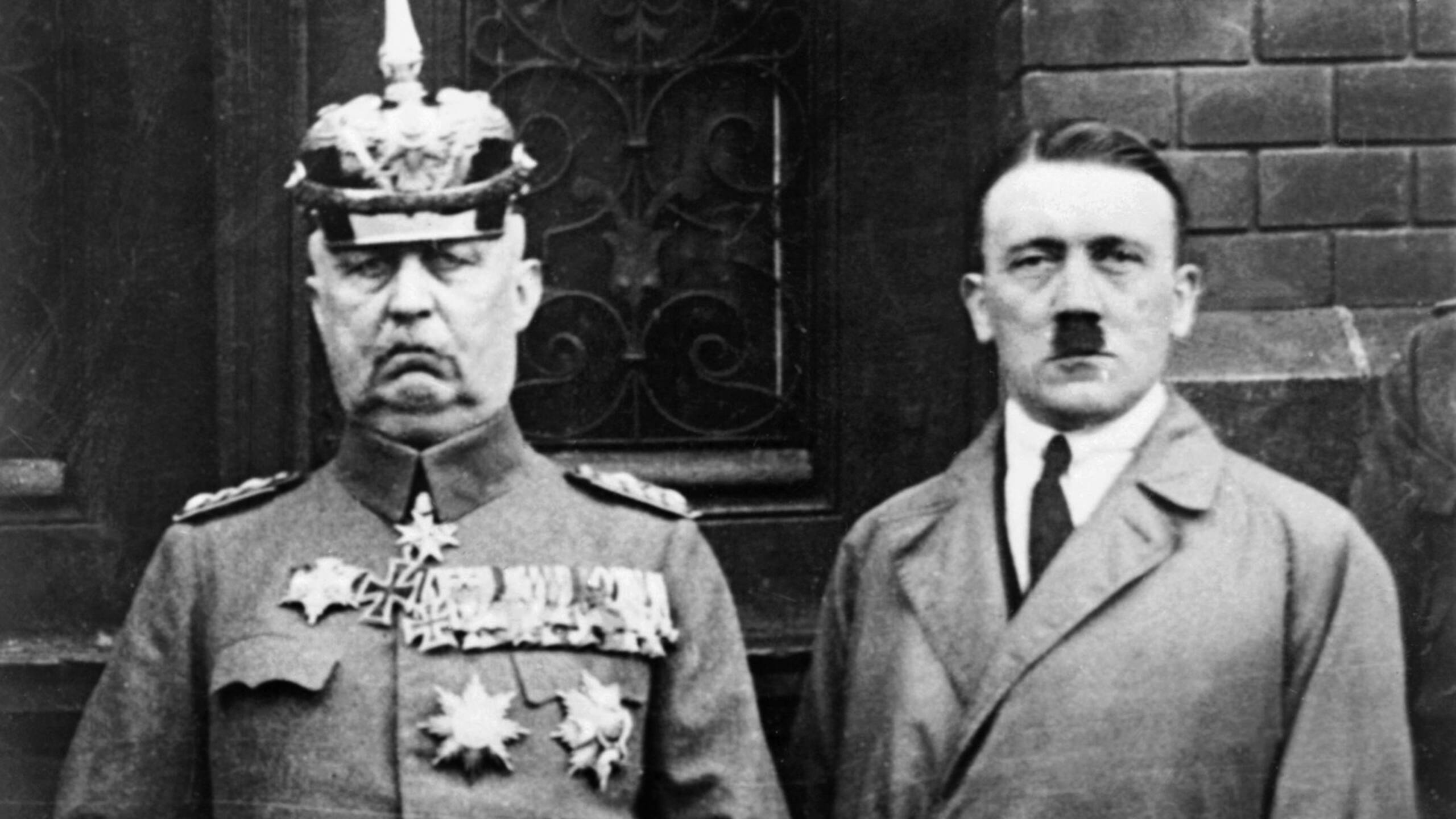 Paul von Hindenburg and Adolf Hitler in 1933, AFP photo