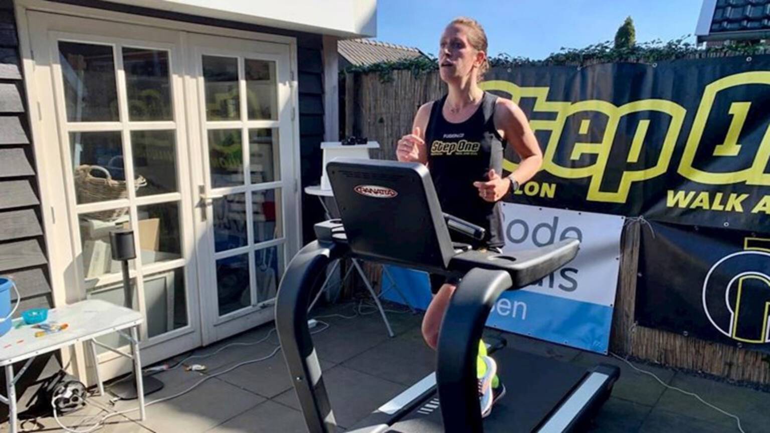 Sabine Wassink during her world record treadmill marathon, photo by RTV Oost